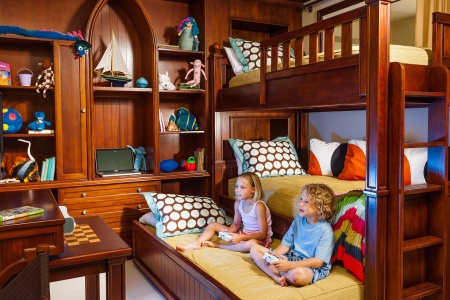 5 Hotels With Bunk Beds Your Kids Will Actually Want to Sleep In