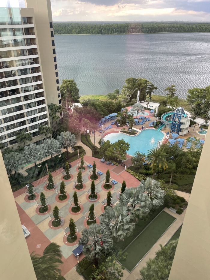 Squeezing Into Bay Lake Tower at Disney’s Contemporary Resort Trips